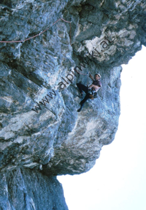Großer Zunderkopf Trilogie 2003 Andi Bair im großen Dach der 10.Seillänge (Foto: Marcus Lutz) Zunderkopf Großer - Triologie - 10. Seillänge (Foto: Marcus Lutz)